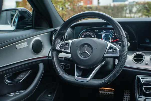 Cazino Queen Vegas Cazinou Aplicație Android/iOS